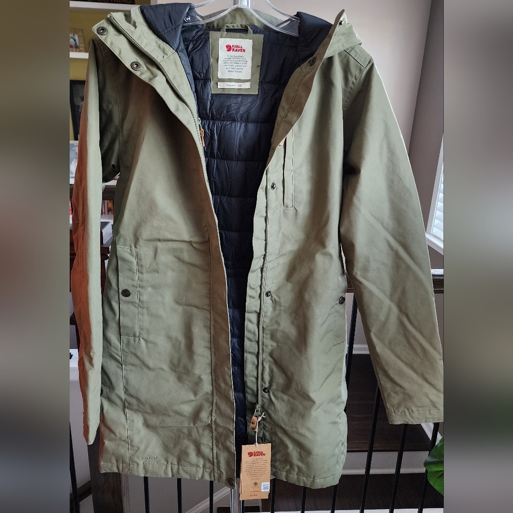 Fjallraven Women's Olive Green Raincoat